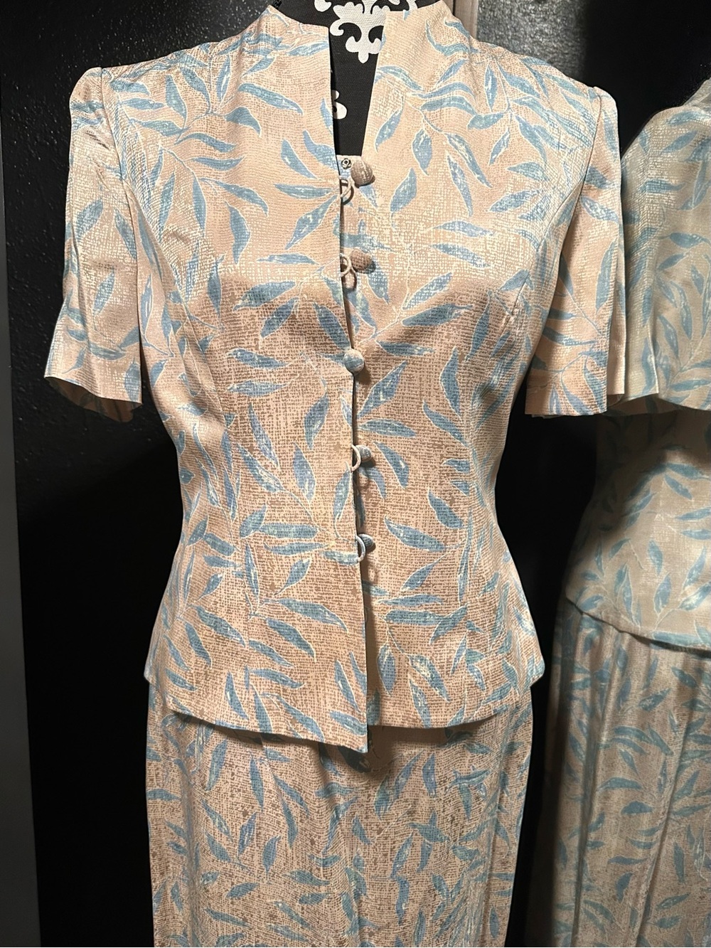 Vintage Adrianna Papell Two-Piece Set in Soft Beige with Blue Leaf Print size 8